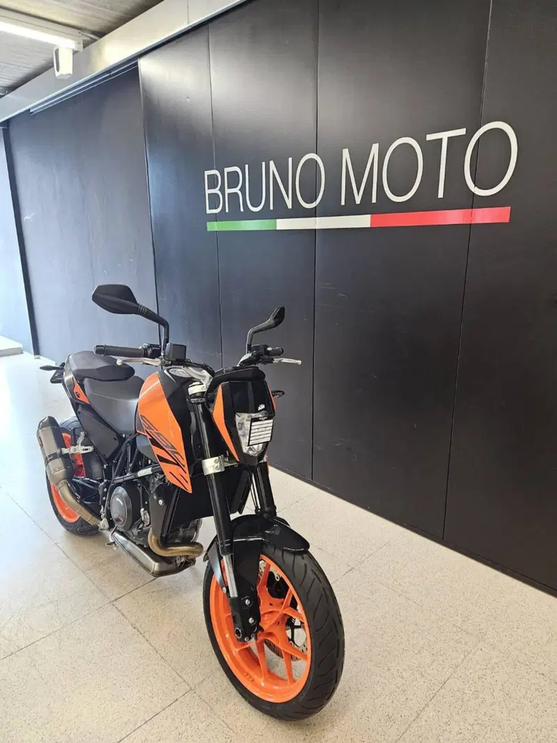 KTM 690 Duke (2016 - 19) (2)