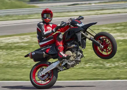 Più nera, più arrabbiata, più Hyper: arriva la Ducati 698 Mono Nera