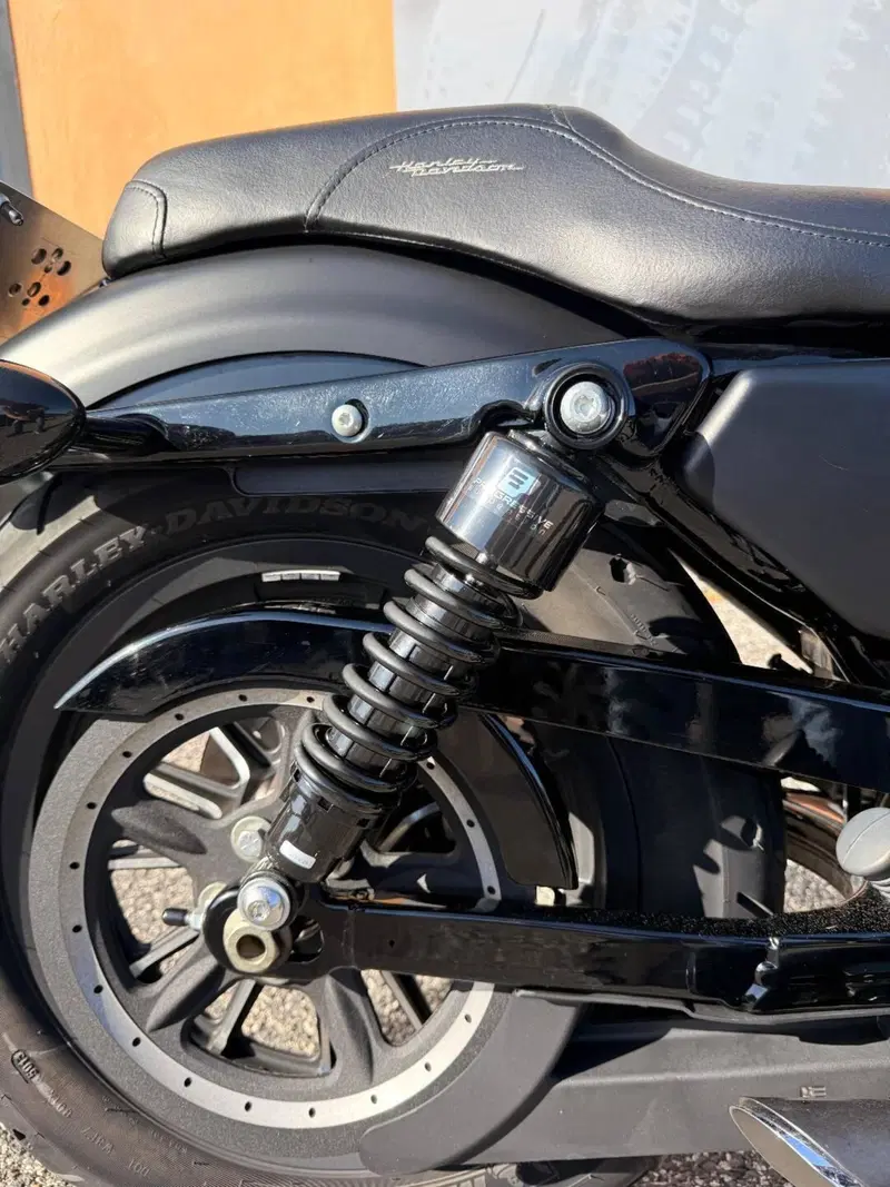 Harley-Davidson 883 Iron (2012 - 14) - XL 883N (7)