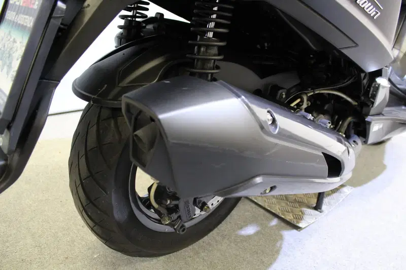 Kymco Downtown 350i ABS (2015 - 17) (6)
