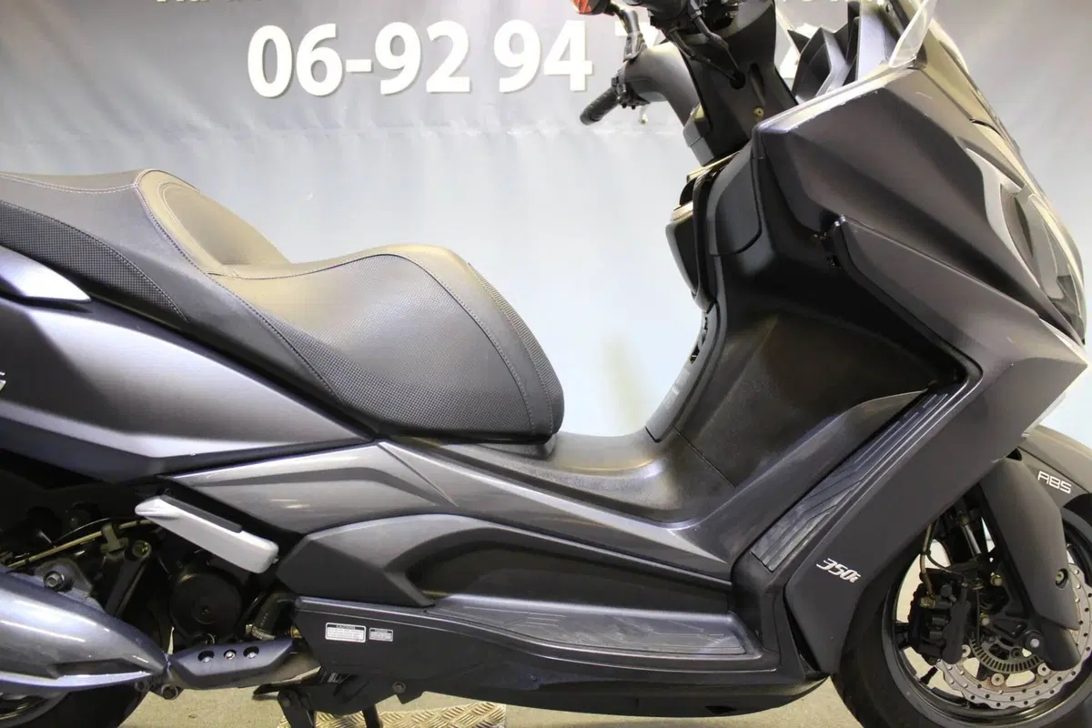 Kymco Downtown 350i ABS (2015 - 17) (9)