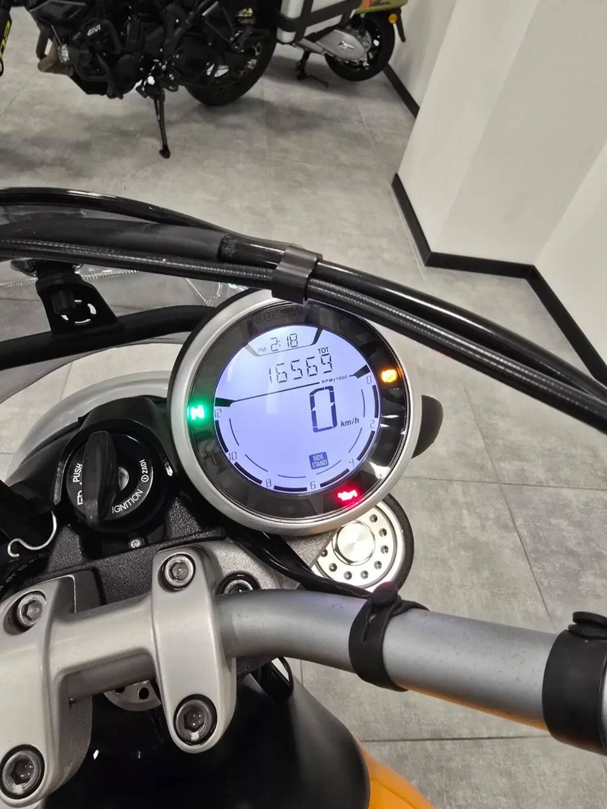 Ducati Scrambler 800 Classic (2015 - 16) (5)