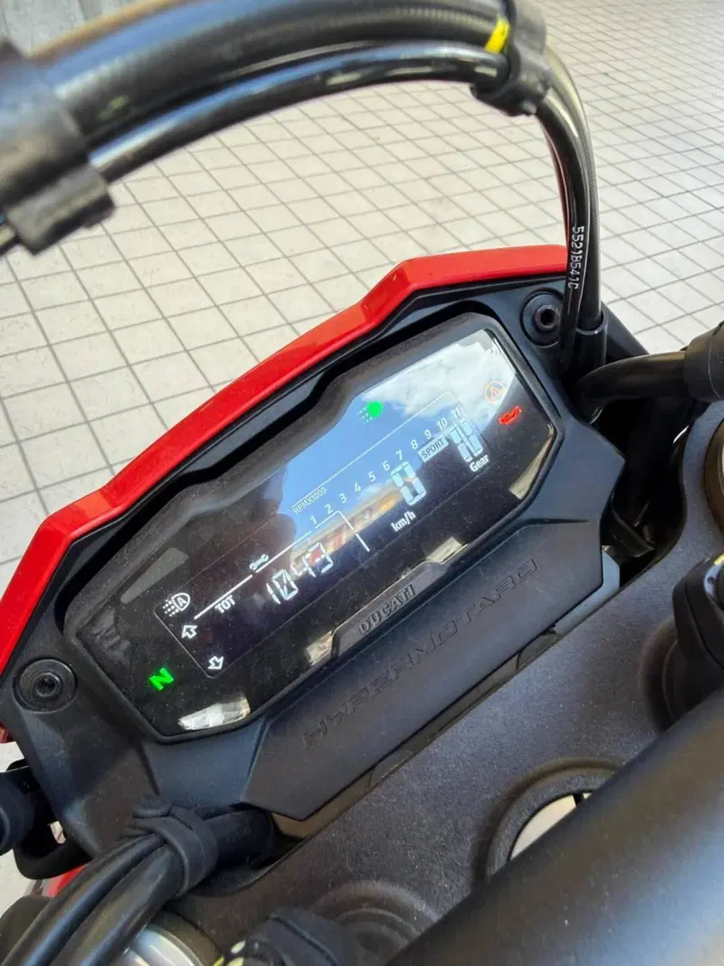 Ducati Hypermotard 698 Mono (2024 - 26) (2)