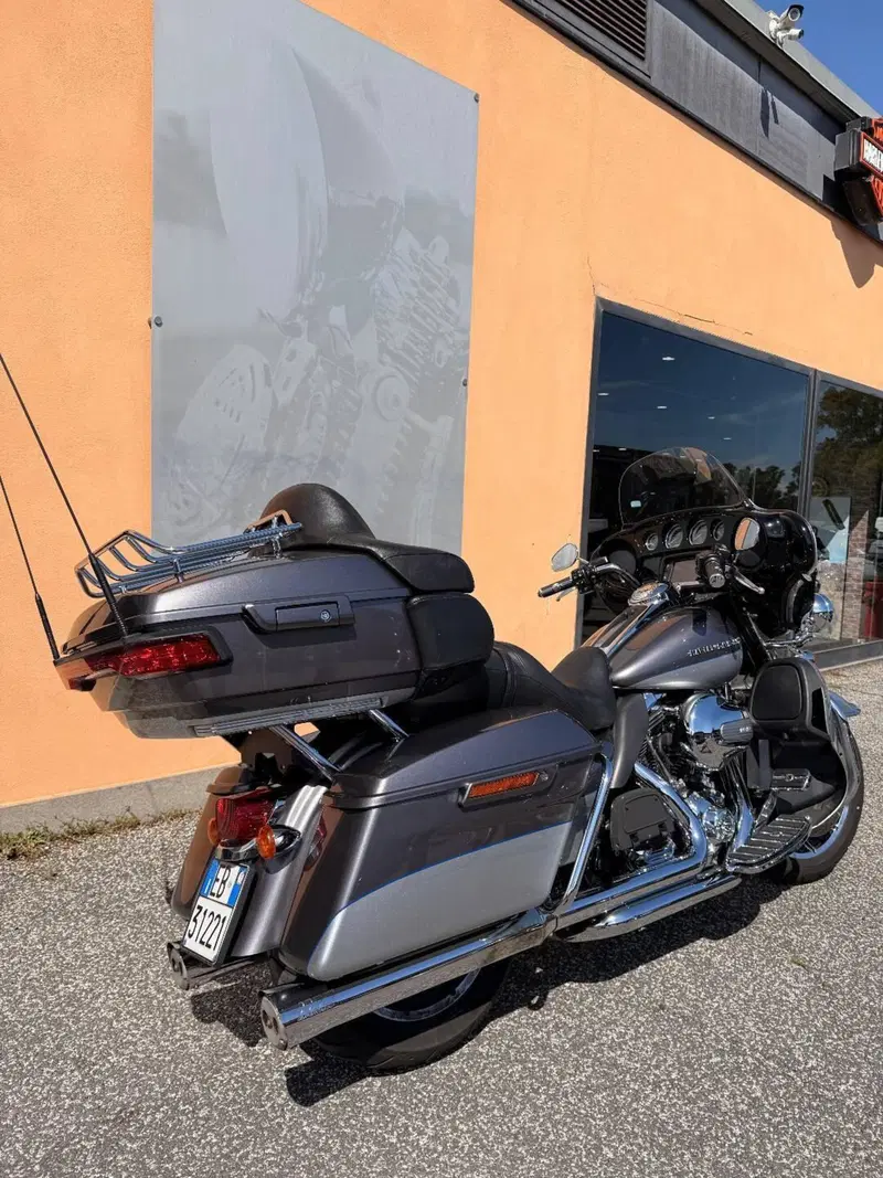 Harley-Davidson 1690 Electra Glide Ultra Limited (2014 - 15) - FLHTK (3)