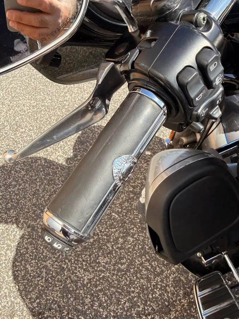 Harley-Davidson 1690 Electra Glide Ultra Limited (2014 - 15) - FLHTK (6)