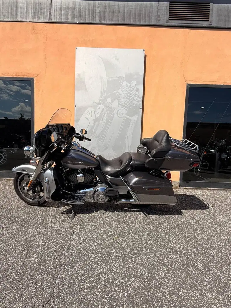 Harley-Davidson 1690 Electra Glide Ultra Limited (2014 - 15) - FLHTK (4)
