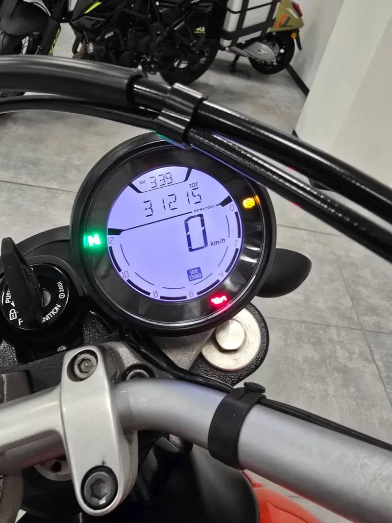 Ducati Scrambler 400 Sixty 2 (2016 - 21) (5)