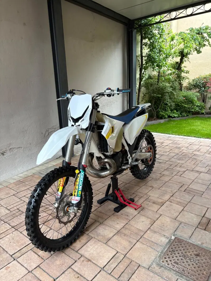 Husqvarna TE 250 (2014) (3)