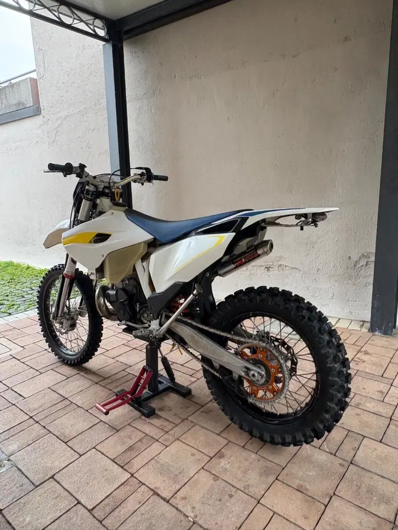 Husqvarna TE 250 (2014) (4)