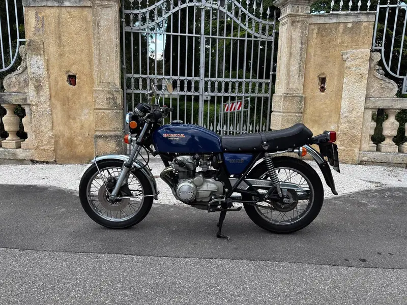 Honda cb 400 four