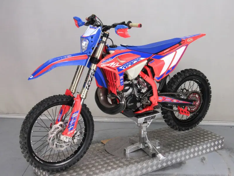 Betamotor RR 250 2T Enduro Race (2025) (4)