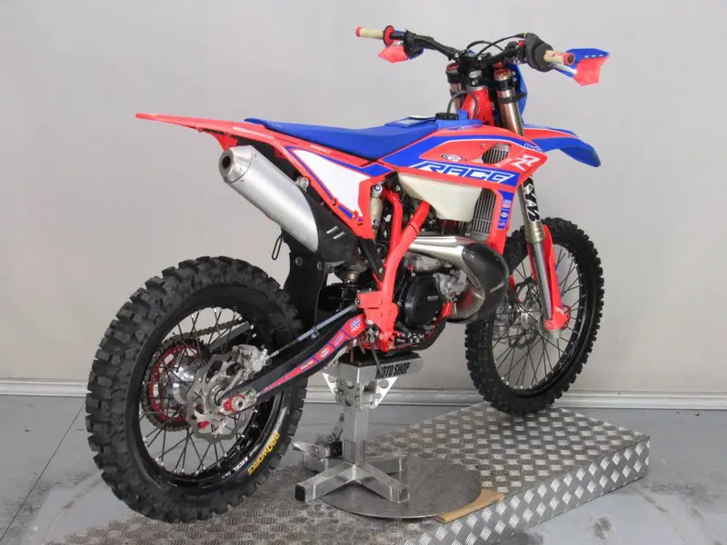 Betamotor RR 250 2T Enduro Race (2025) (7)
