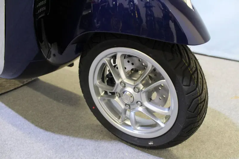 Vespa GTS 310 (2025 - 26) (6)