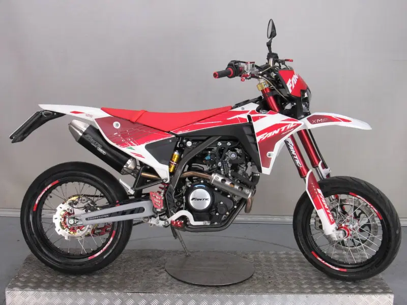 Fantic Motor XMF 125 Motard Competition 4T (2023 - 24) (2)