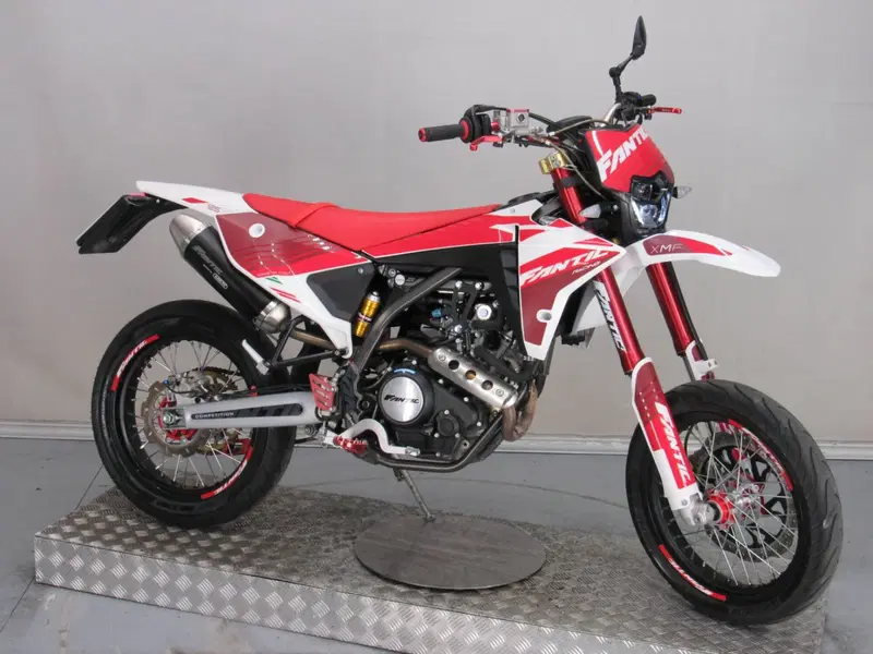 Fantic Motor XMF 125 Motard Competition 4T (2023 - 24) (3)