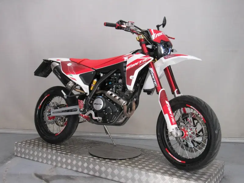 Fantic Motor XMF 125 Motard Competition 4T (2023 - 24) (9)