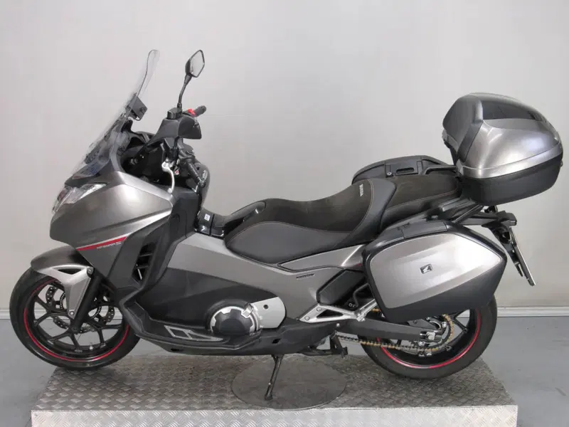 Honda Integra 750 DCT Sport (2017) (5)