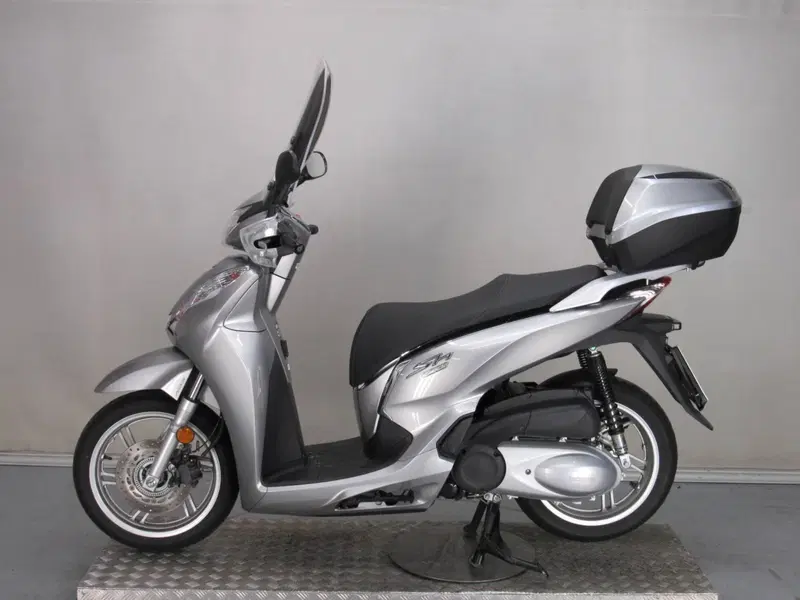 Honda SH 300 i ABS (2016 - 20) (5)