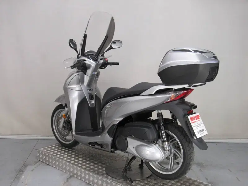 Honda SH 300 i ABS (2016 - 20) (6)
