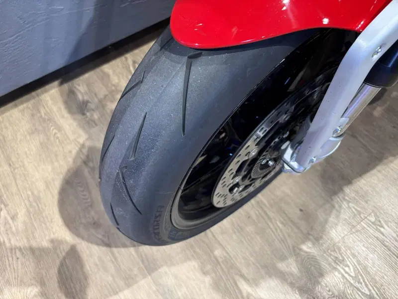 MV Agusta Brutale 1000 RS (2022 - 26) (9)