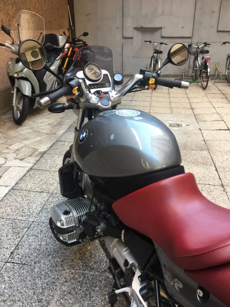 Bmw r1100r (14)