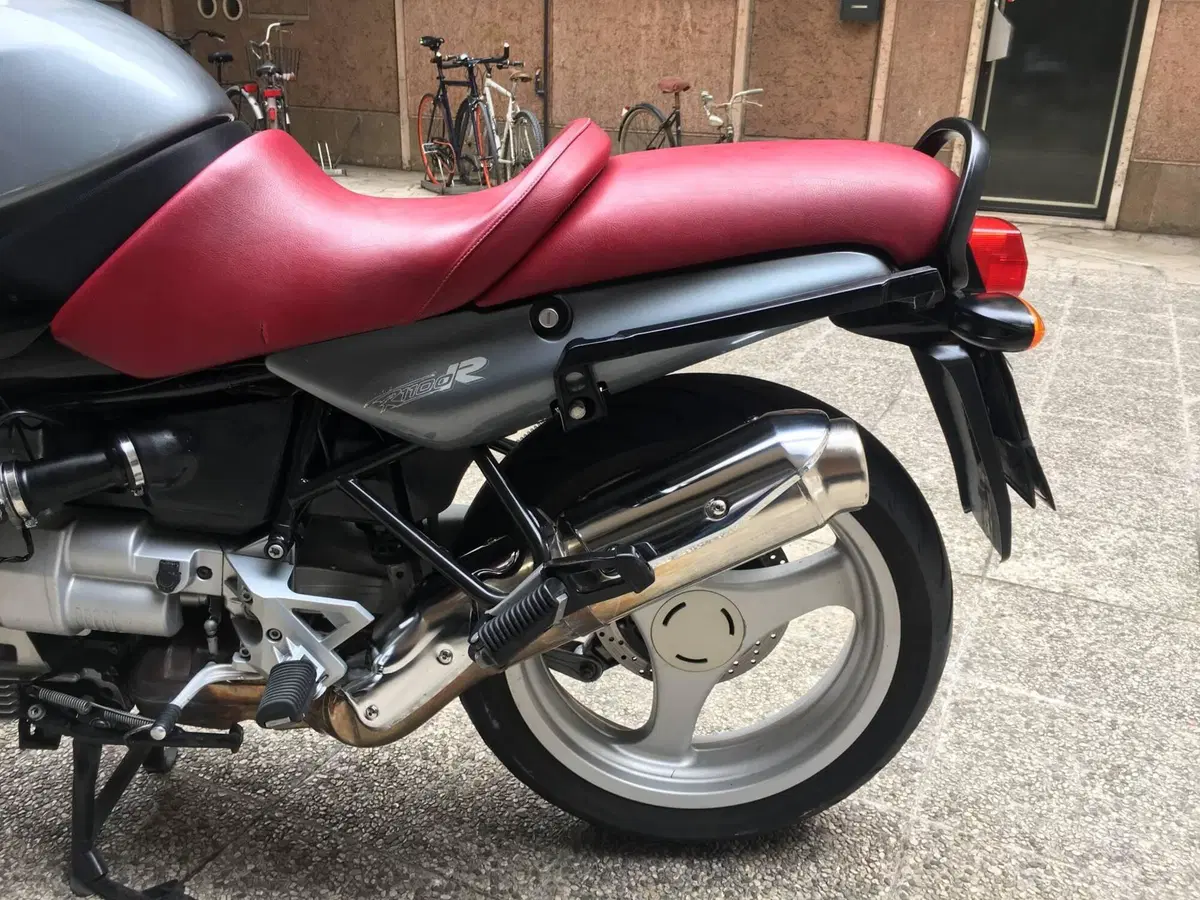 Bmw r1100r (16)
