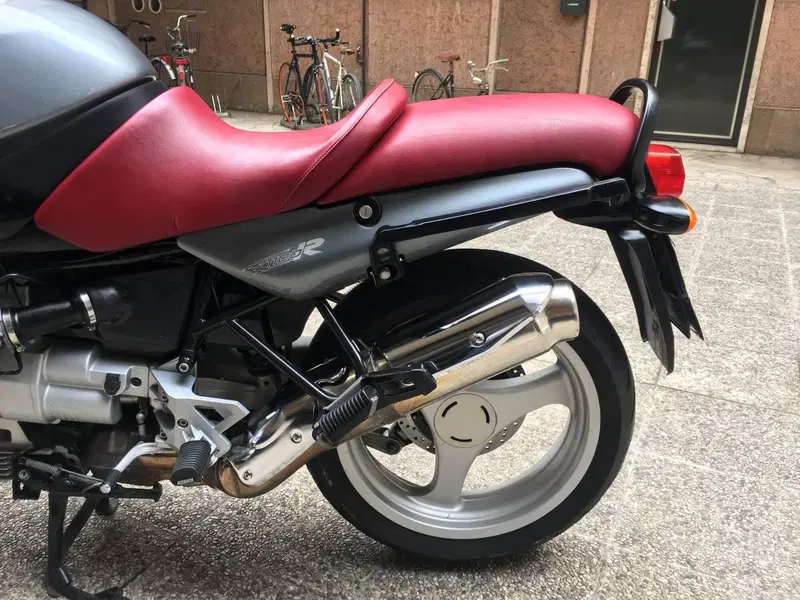 Bmw r1100r (16)