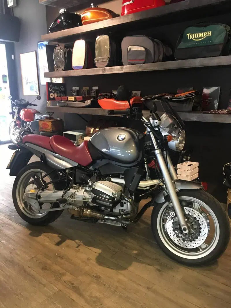 Bmw r1100r (17)