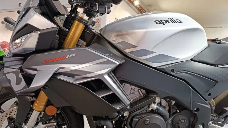 Aprilia Tuono V4 (2025 - 26) (6)