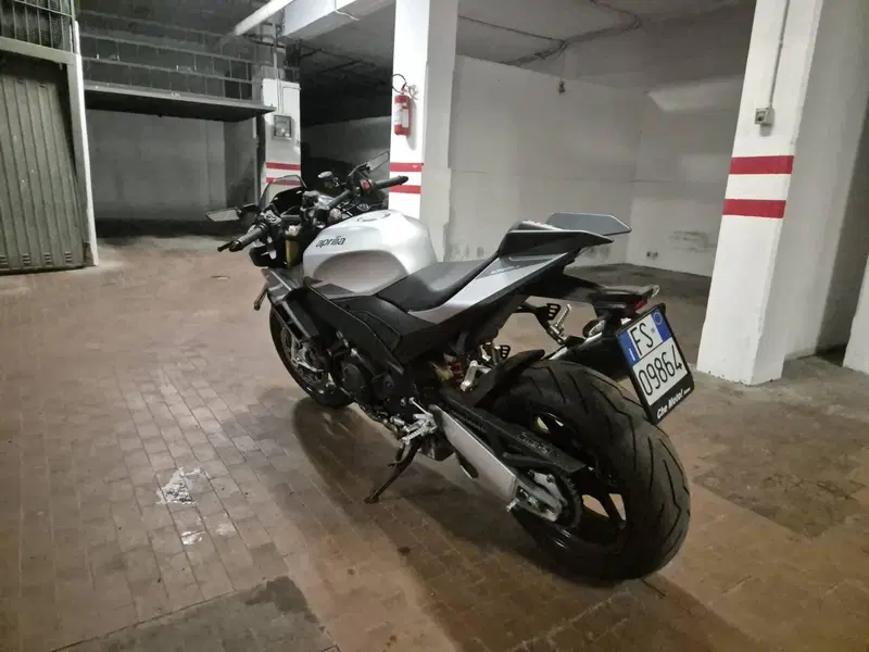 Aprilia Tuono V4 (2025 - 26) (16)