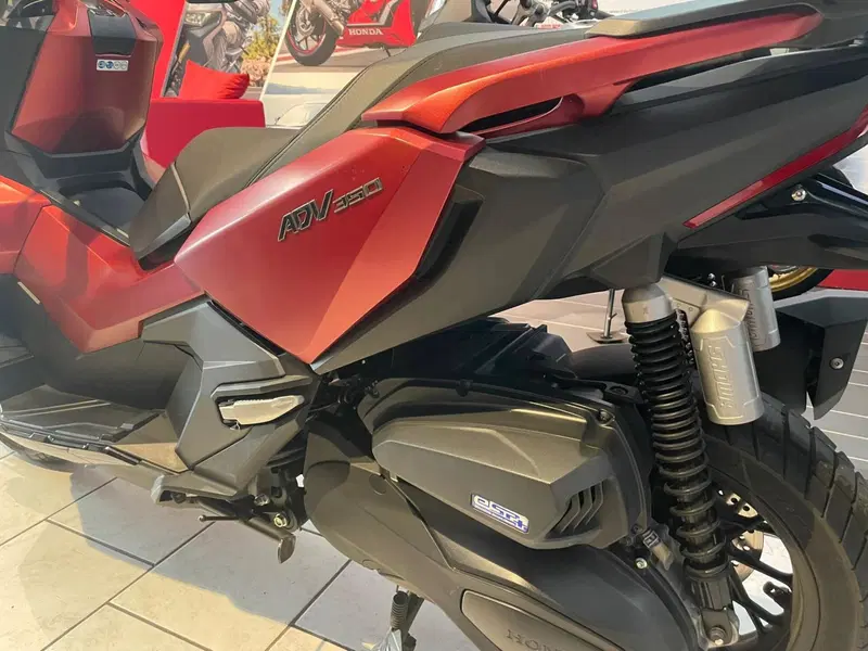 Honda ADV 350 (2022 - 24) (8)