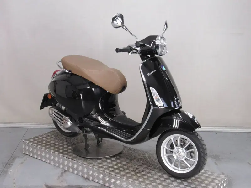 Vespa Primavera 50 4T 3v Sport (2018 - 20) (3)
