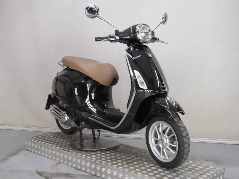 Vespa Primavera 50 4T 3v Sport (2018 - 20) (9)