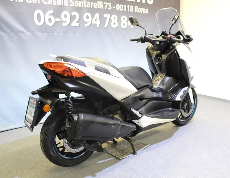 Yamaha X-Max 300 ABS (2017 - 20) (4)