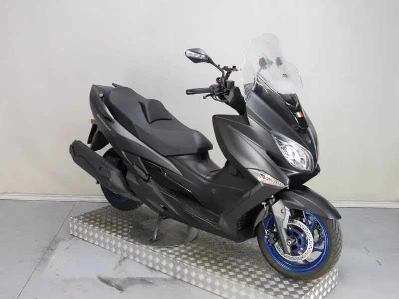Suzuki Burgman AN 400 (2017 - 20) (3)