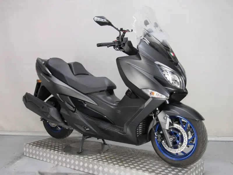 Suzuki Burgman AN 400 (2017 - 20) (9)
