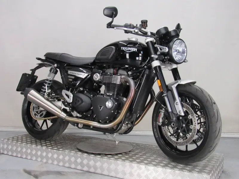 Triumph Speed Twin 1200 (2021 - 24) (9)