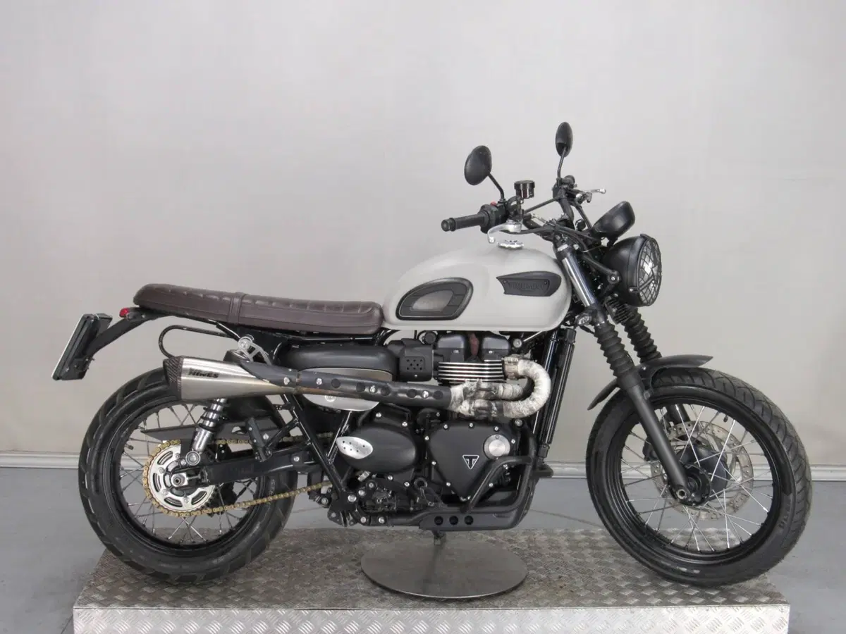 Triumph Street Scrambler 900 (2017 - 18) (2)