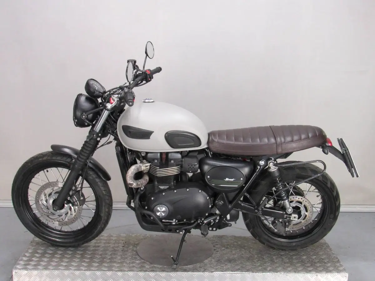 Triumph Street Scrambler 900 (2017 - 18) (5)