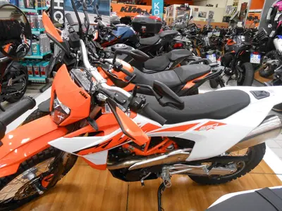 KTM 690 Enduro R (2026) nuova