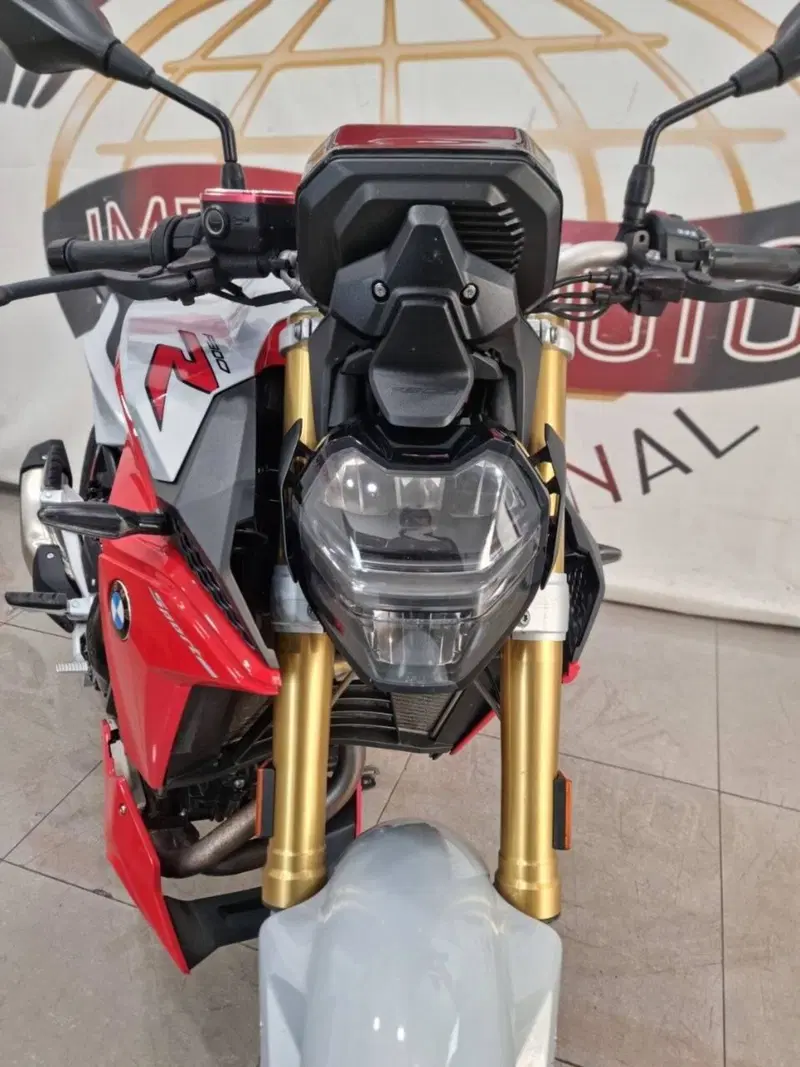 Bmw F 900 R (2021 - 24) (4)