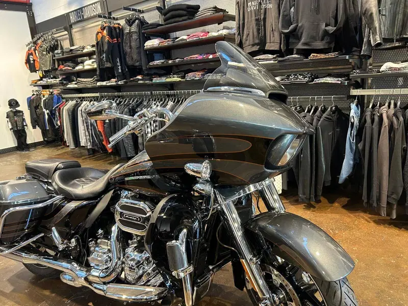 Harley-Davidson 1800 Road Glide Ultra (2014 - 16) - FLTRUSE (12)