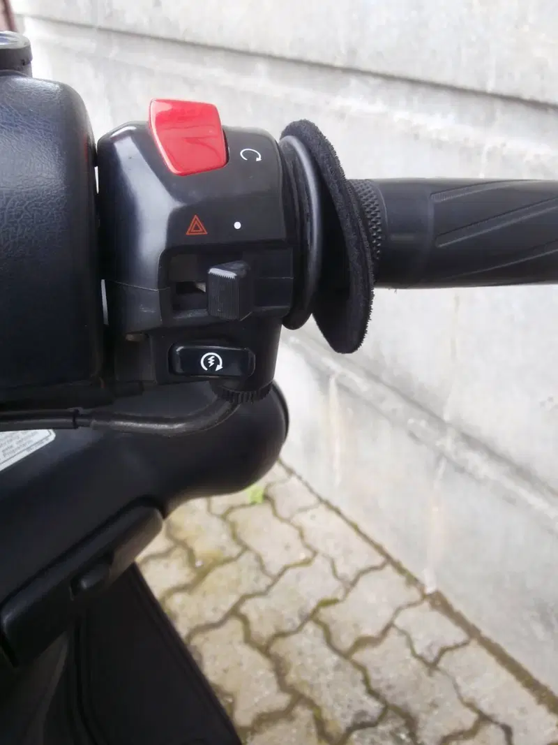 Yamaha T-Max 500 (2004 - 07) (11)