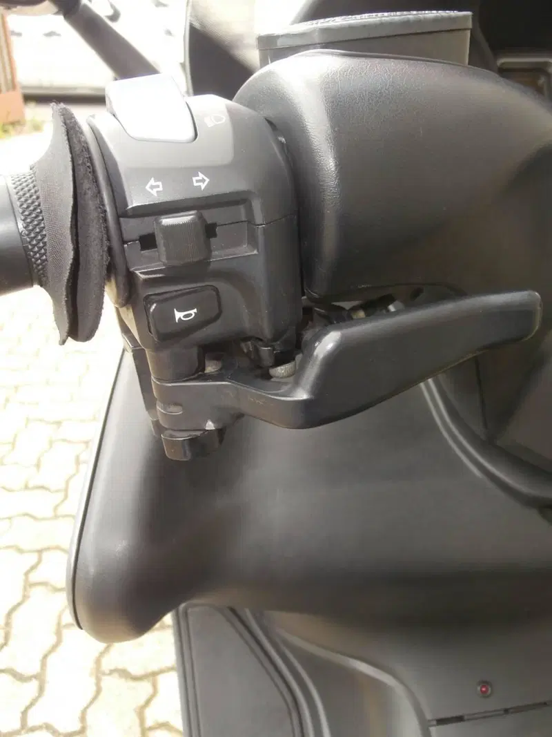 Yamaha T-Max 500 (2004 - 07) (10)