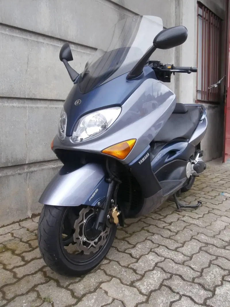 Yamaha T-Max 500 (2004 - 07) (4)