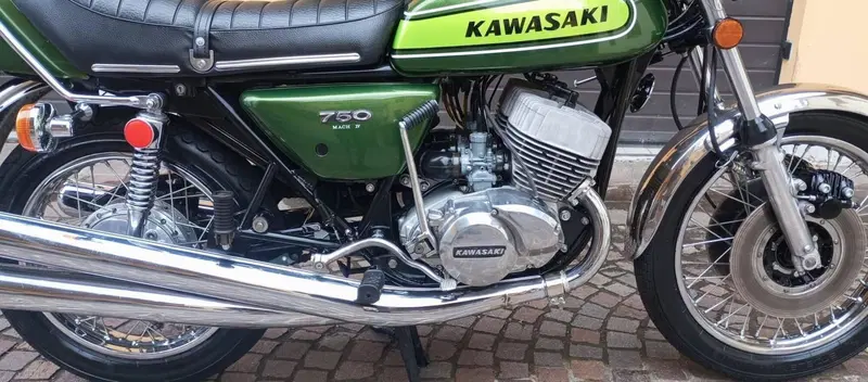 Kawasaki 750 mach 4 H2B (3)