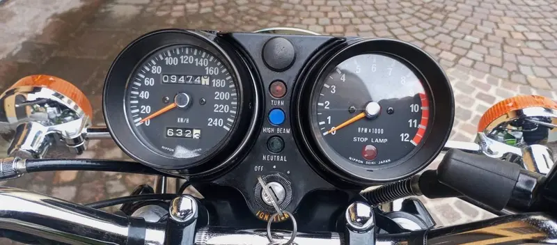 Kawasaki 750 mach 4 H2B (5)