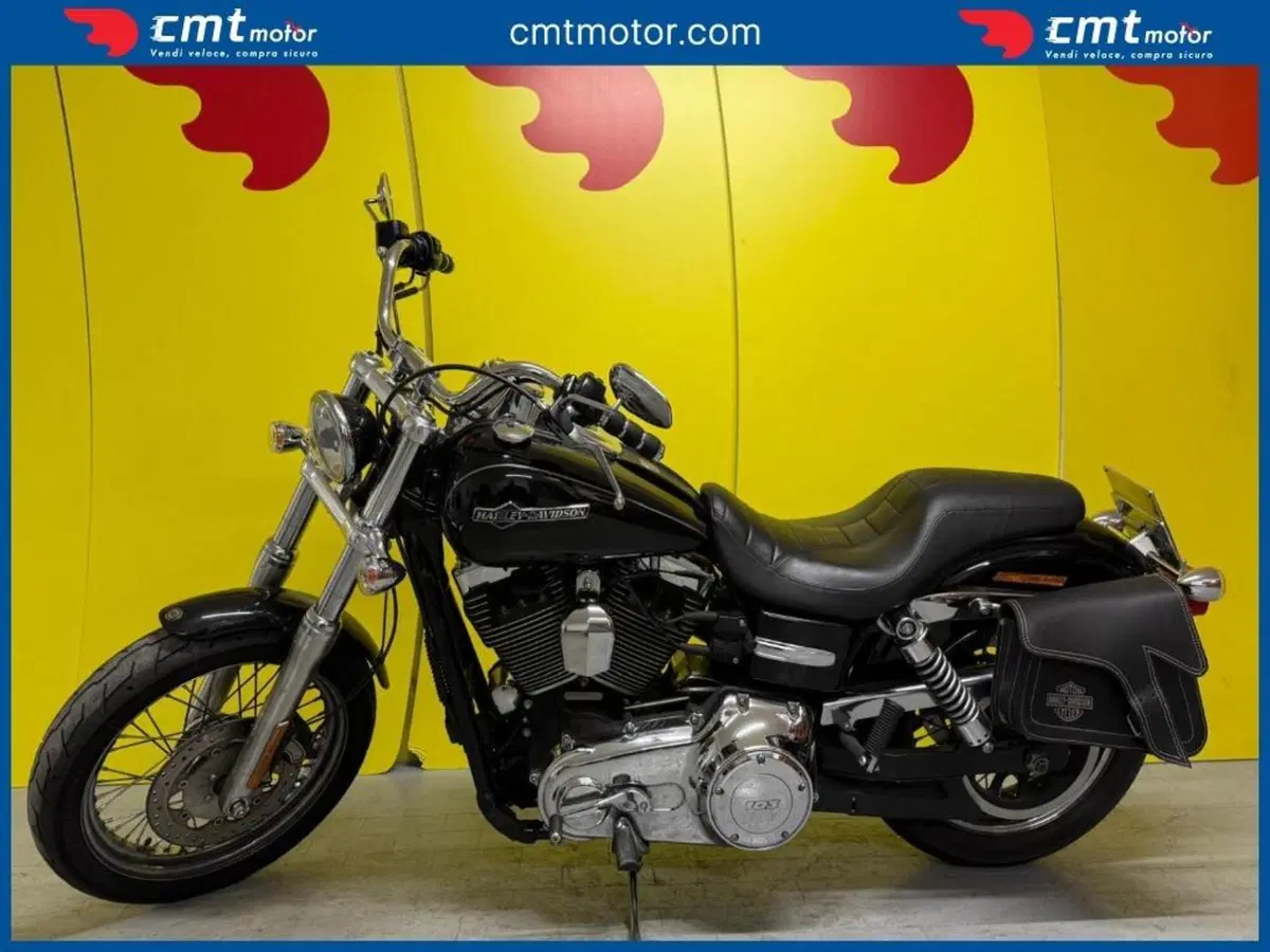 Harley-Davidson 1690 Super Glide Custom (2014) - FXDC (4)
