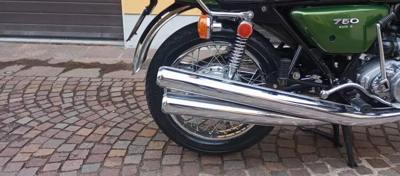 Kawasaki 750 mach 4 H2B (11)
