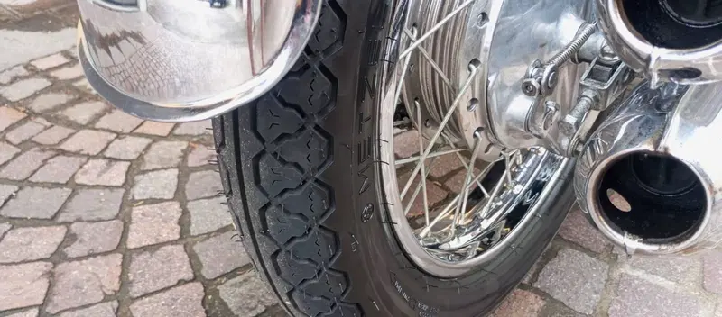 Kawasaki 750 mach 4 H2B (17)